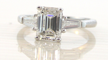 Style# So738 Emerald Cut w/ Taper Baguettes